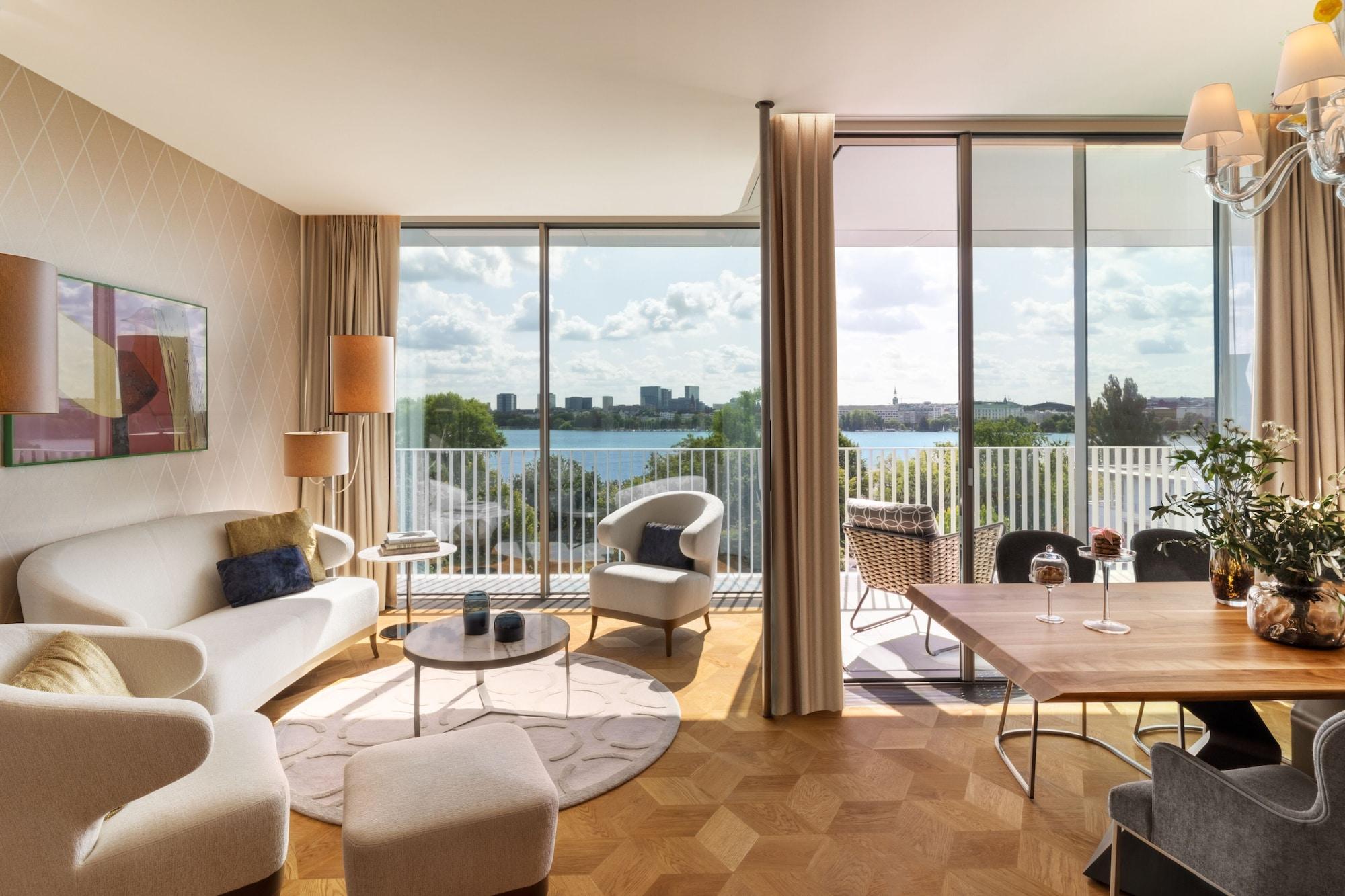 The Fontenay Hamburg Hamburgo Exterior foto Interior of a typical apartment