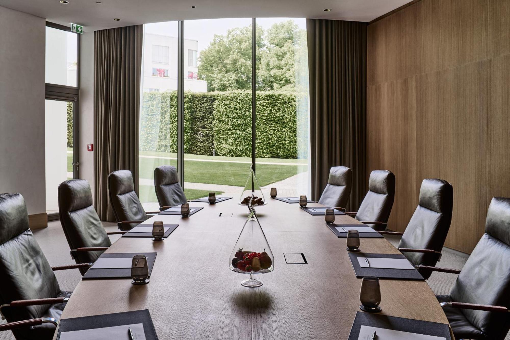 The Fontenay Hamburg Hamburgo Exterior foto Boardroom