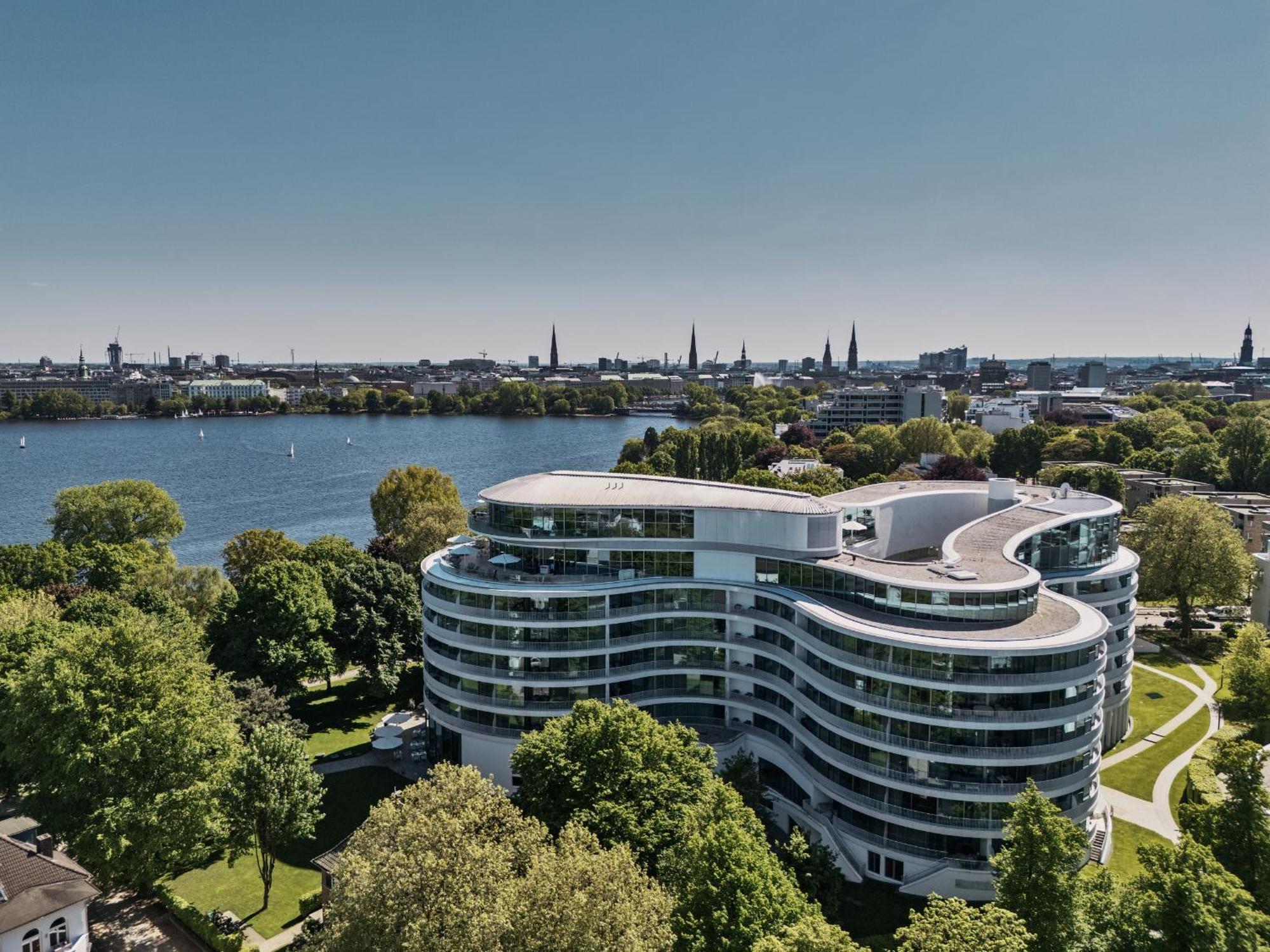 The Fontenay Hamburg Hamburgo Exterior foto Residential complex in Hamburg