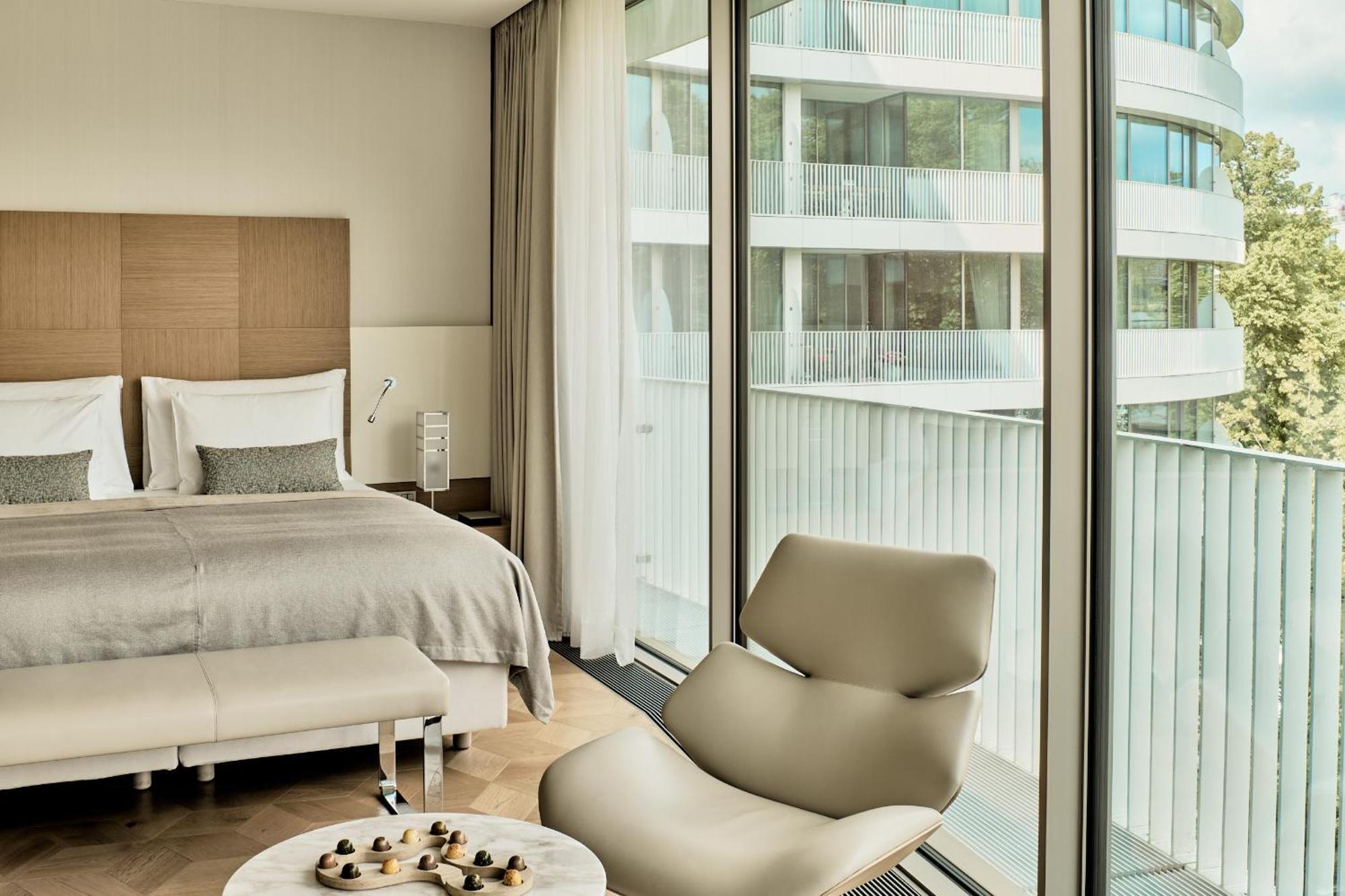 The Fontenay Hamburg Hamburgo Exterior foto A room at the hotel