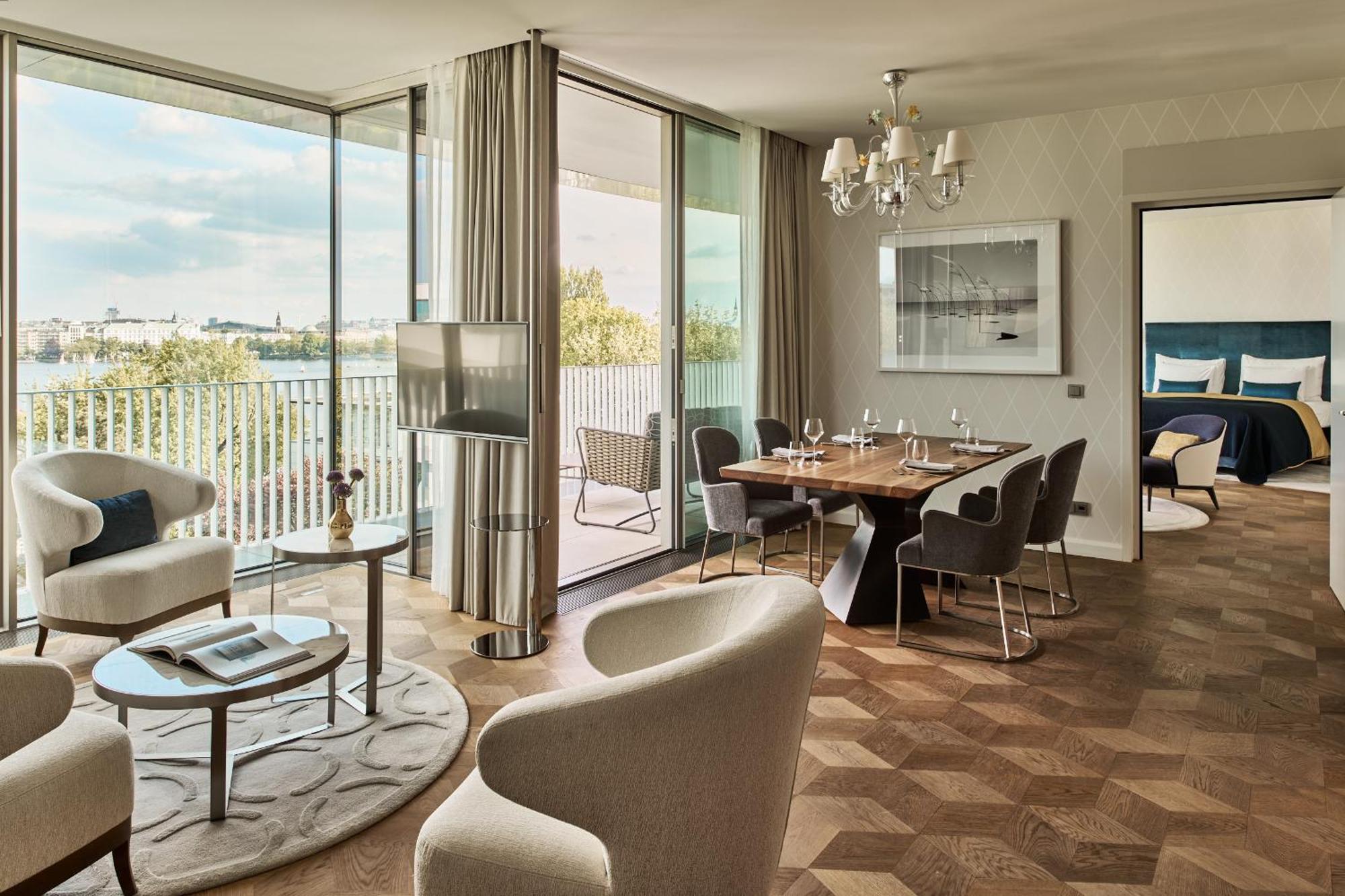 The Fontenay Hamburg Hamburgo Exterior foto Interior of a typical apartment