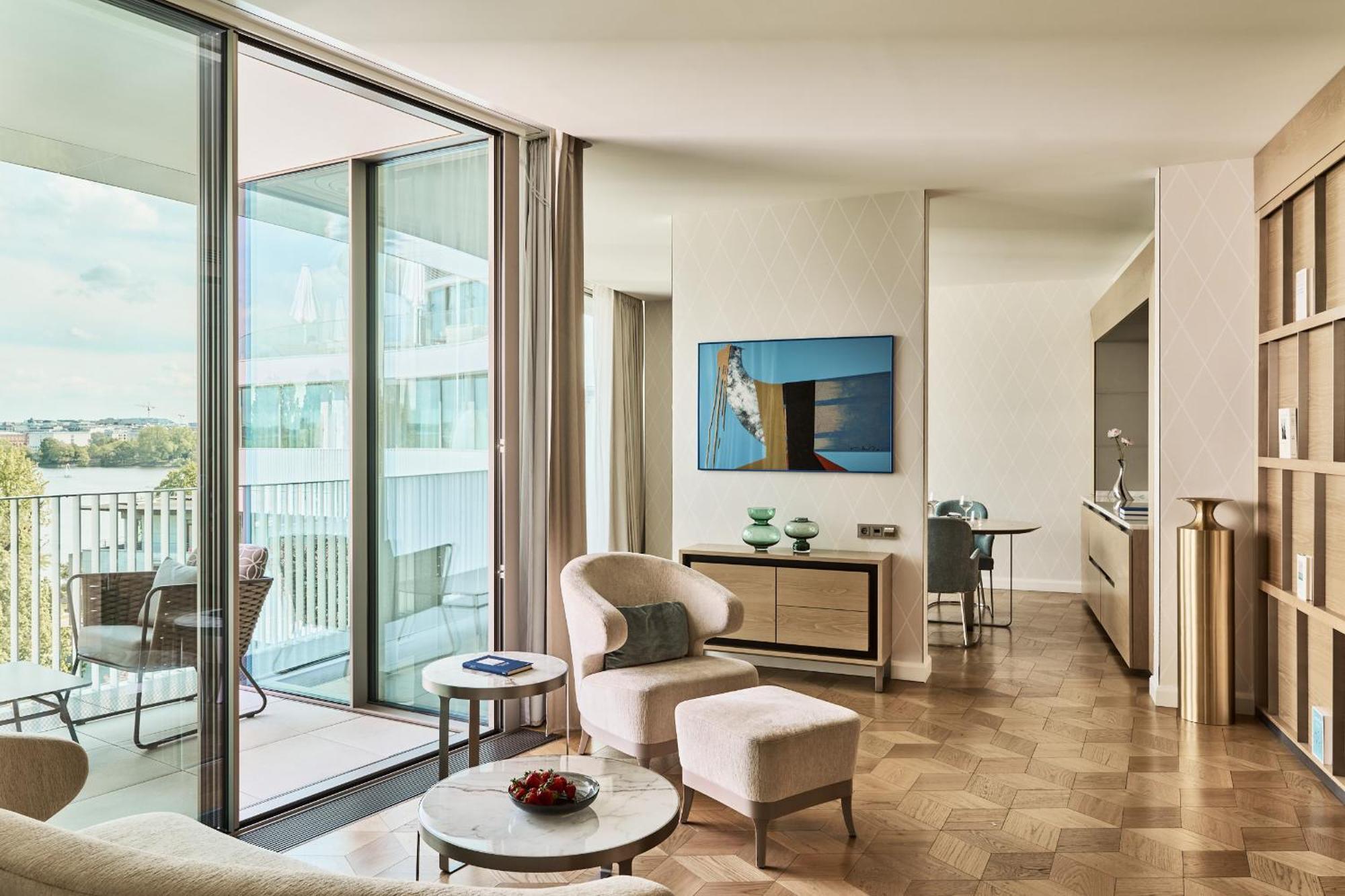 The Fontenay Hamburg Hamburgo Exterior foto Interior of a typical apartment