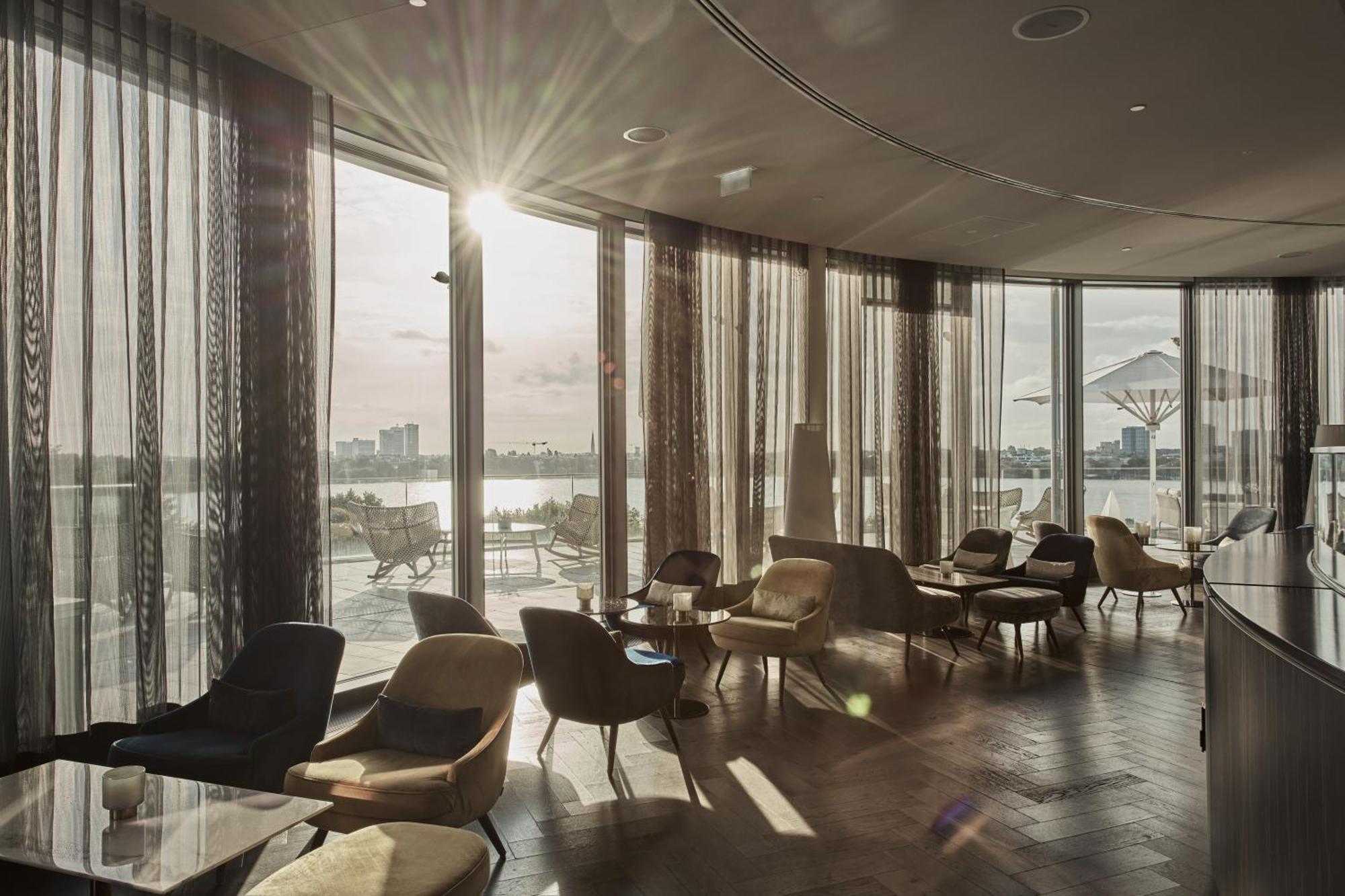 The Fontenay Hamburg Hamburgo Exterior foto The Sky Bar